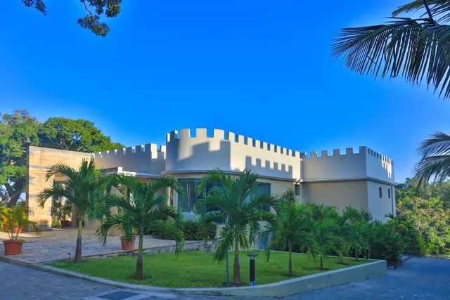 Ngalawa Hotel & Resort