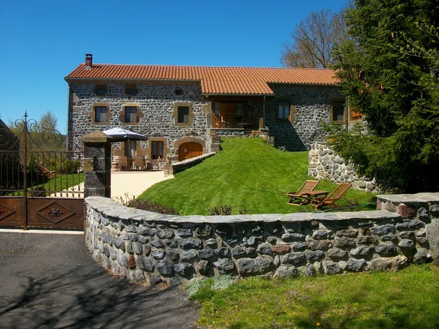 Le Clos des Pierres Rouges