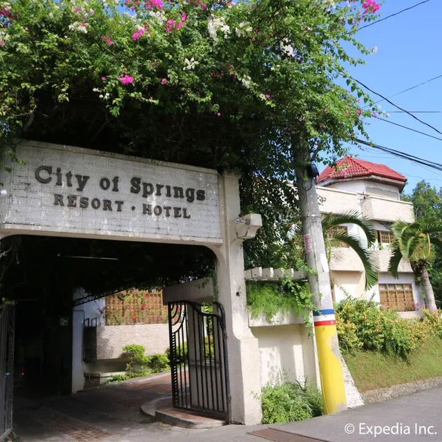 City of Springs Resort Hotel