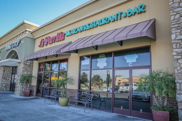 La Parrilla Mexican Restaurant & Bar