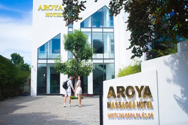 Aroya Hotel