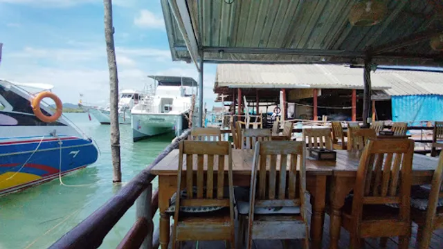 ท่าเรือ ซีฟู้ด Tarua Seafood