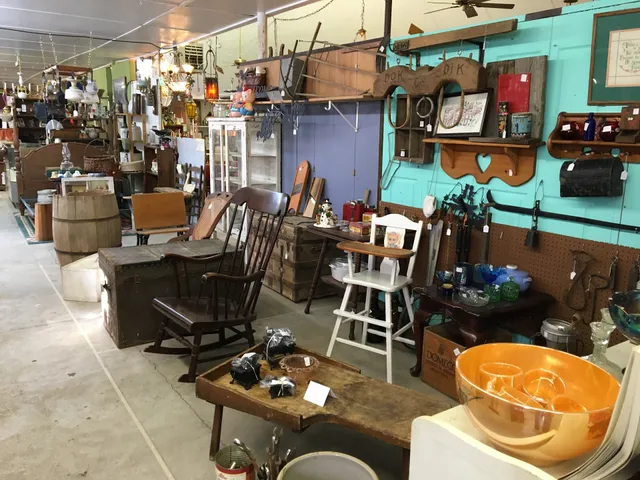 TN River Flea Market