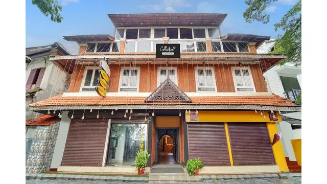 Super Collection O Calvathy Road Near Fort Kochi formerly Hotel Ava