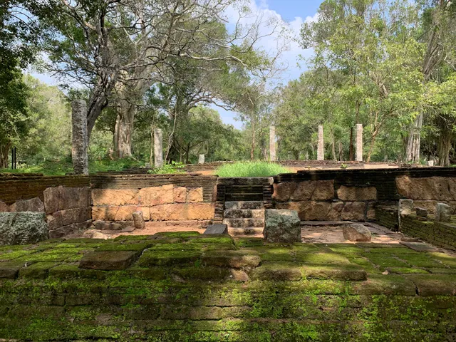 Main Refectory of Abayagiri Monastery - අභයගිරි ප්‍රධාන දාන ශාලාව