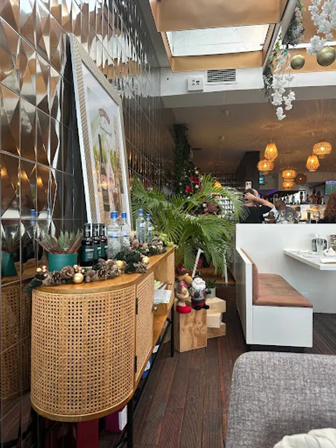 Caqui Brunch Bar