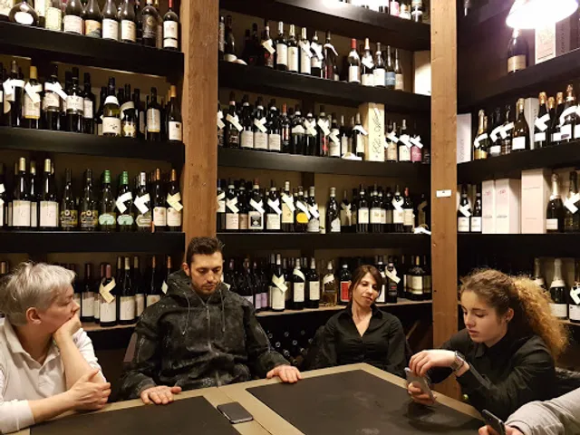 Met Wine Bar Restaurant