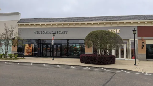 Victoria's Secret & PINK