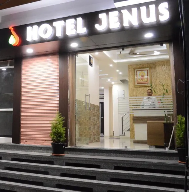 HOTEL JENUS