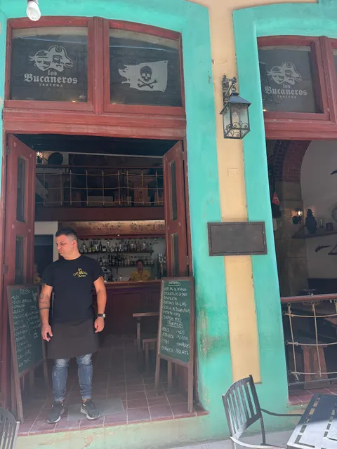 Los bucaneros taberna