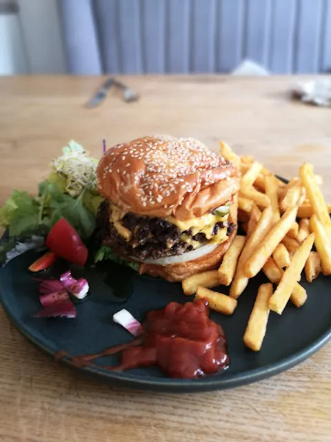 Patties & Berries - Burger Restaurant - Moers