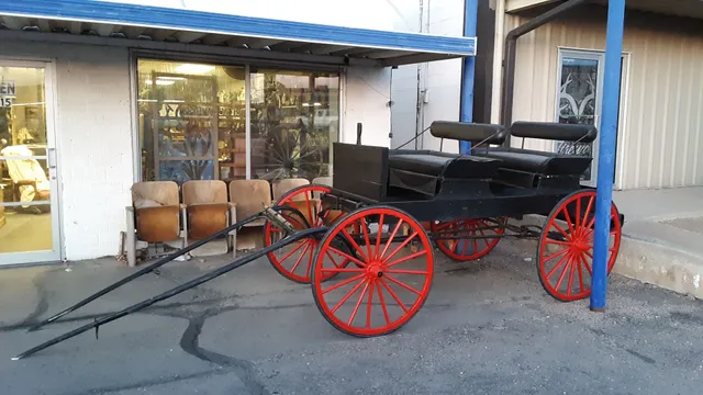 Grandma's Memories Antiques