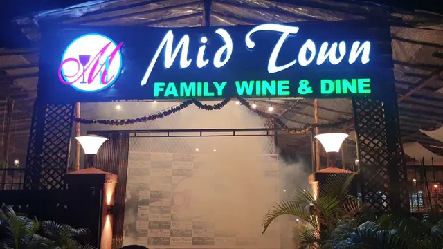 Midtown Restaurant Family Wine & Dine