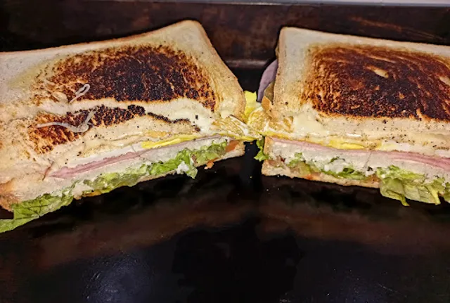 Pastelaria e lancheria Colombo