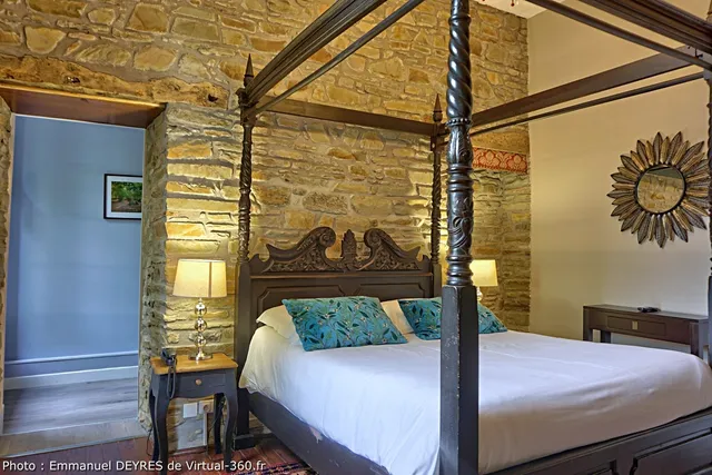 Hotel de Bretagne (anciennement Queen serenity hotel)