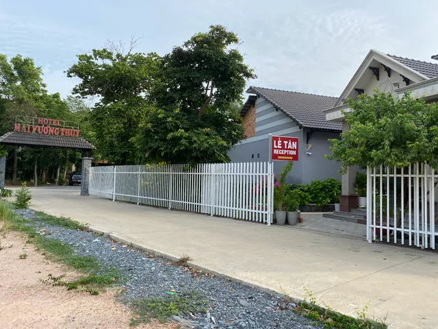 Khách Sạn Mai Vương Thùy