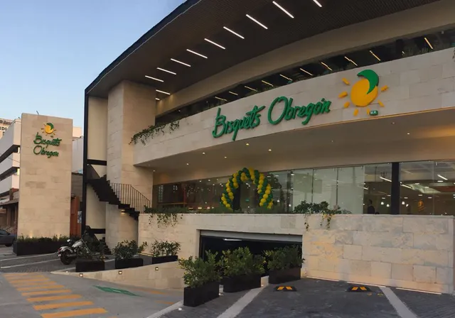 Los Bisquets Obregon