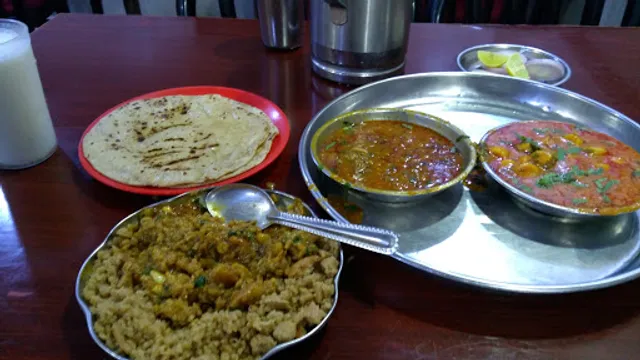 Hari Om veg non veg hotel