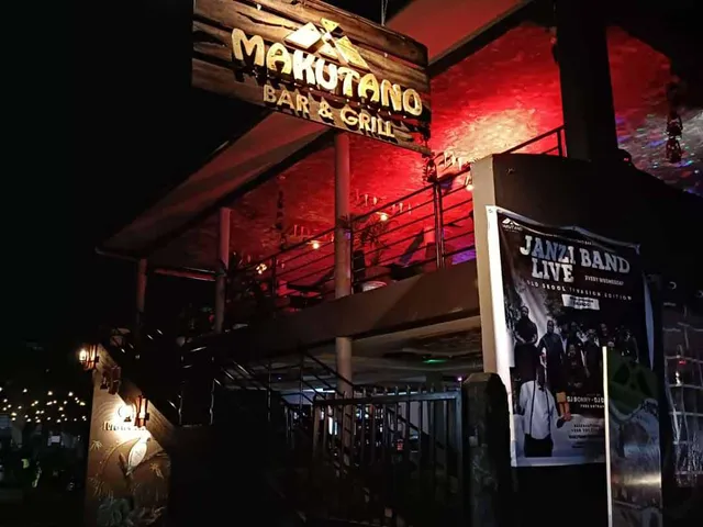 Makutano Bar & Grill