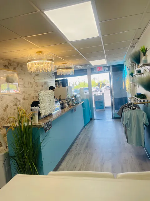 Skyluxx Coffee & Salon Suites