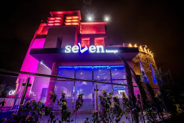 Seven Lounge