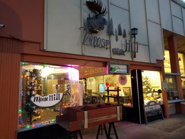 Moose Hill Home Decor & Gifts