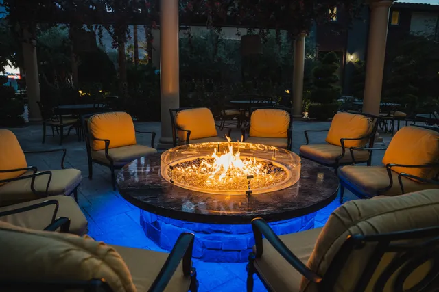 Tuscan Cove Bar & Patio