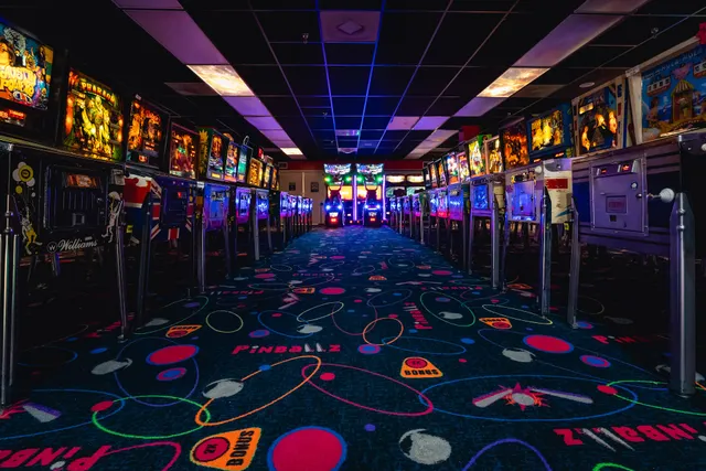 The Original Pinballz Arcade