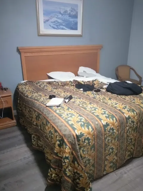 Pomona Dunes Hotel-Motel