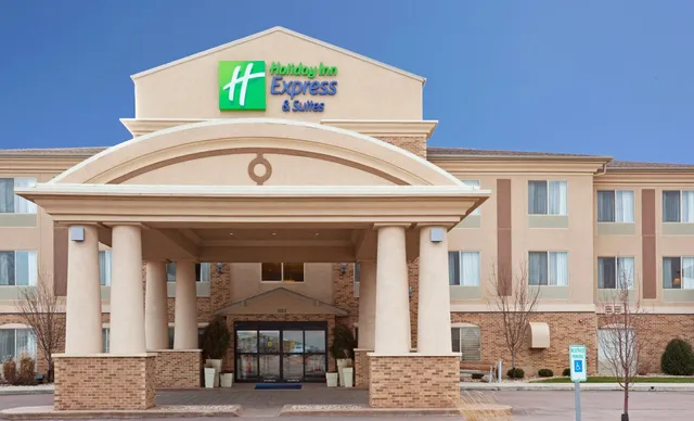 Holiday Inn Express & Suites Sioux Falls-Brandon by IHG