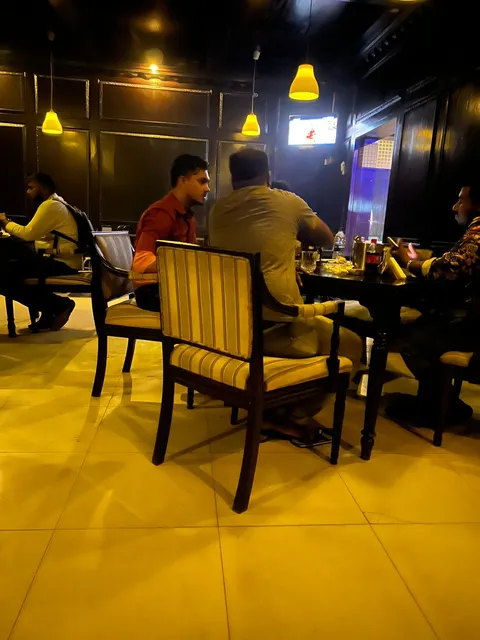 La Diplomat Restaurant & Bar