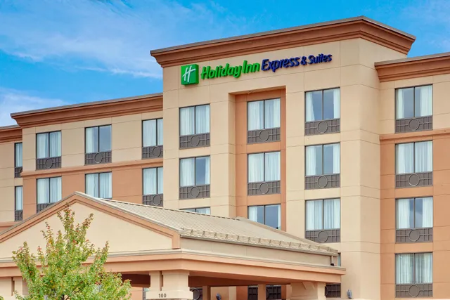 Holiday Inn Express & Suites Huntsville - Muskoka by IHG