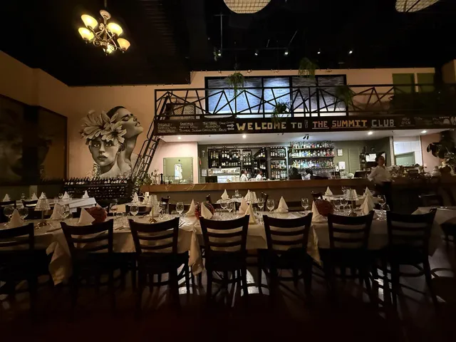 The Summit Club - Indian Nepalese Restaurant