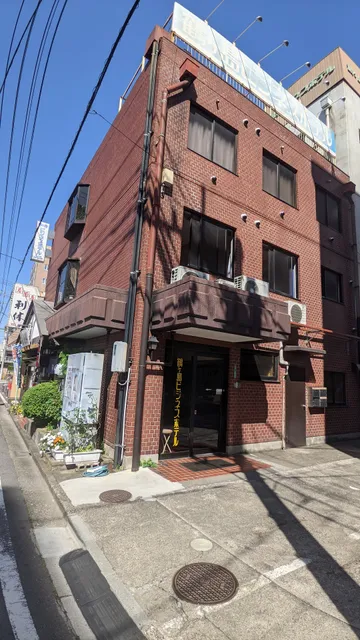 Tsurugashima Business Hotel