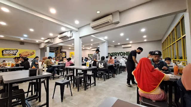 Waroeng Steak & Shake Cempaka Putih