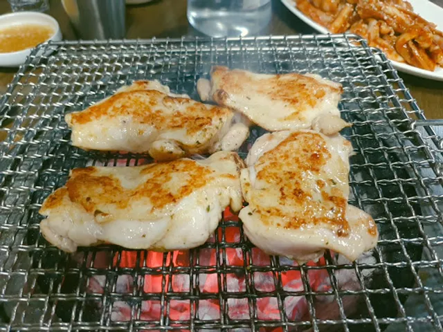 수정자갈치꼼장어 둔산점