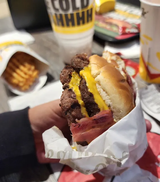 Carl's Jr.