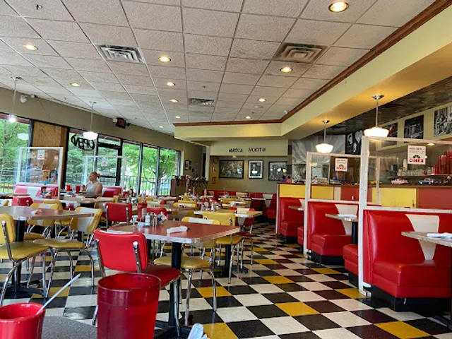 Ze's Diner Woodbury