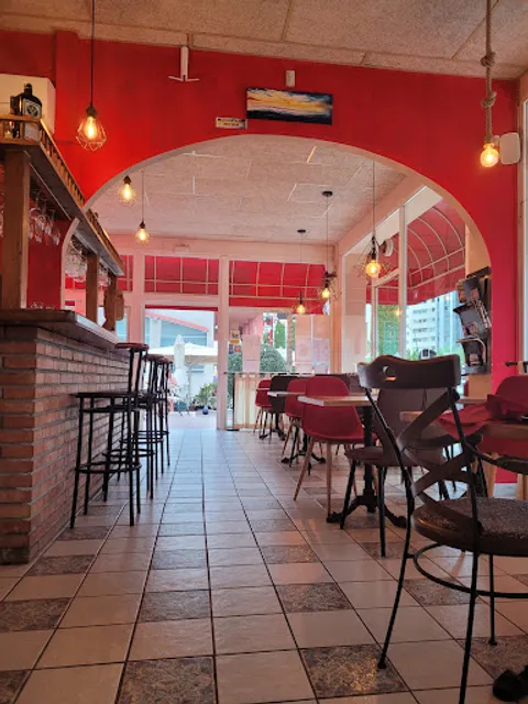 THE LOFT - CAFE BAR RESTAURANTE