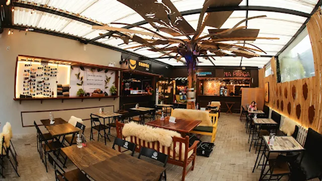 Na Praça Restaurantes e Bar