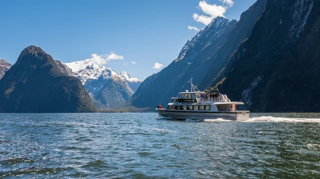 Mitre Peak Cruises
