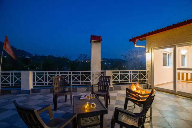 Alaya Stays by ELIVAAS Clouds Nest - Villa in Bhimtal | 4 BHK Villa with Terrace
