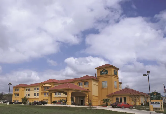 La Quinta Inn & Suites by Wyndham Kerrville