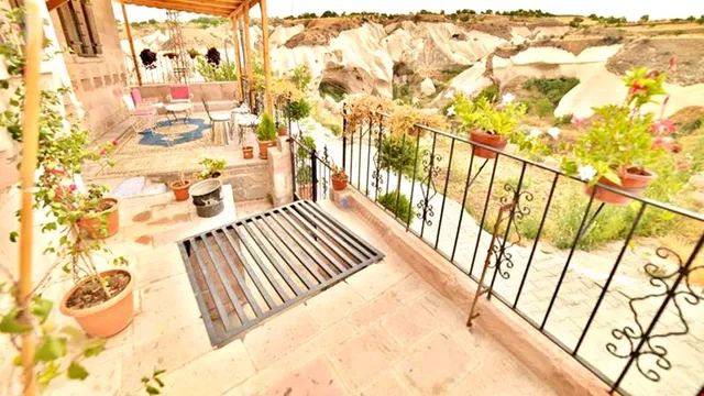 Valley Inn Cave Hotel - Adults Only