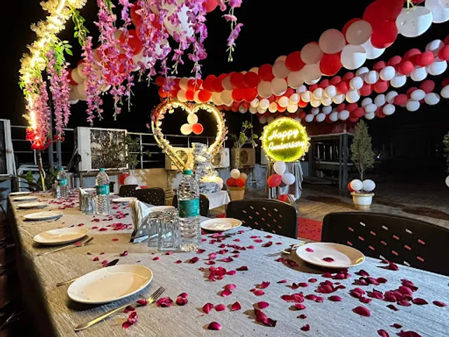 Hotel Dev Residency And Restaurant (Punjabi Rasoi)