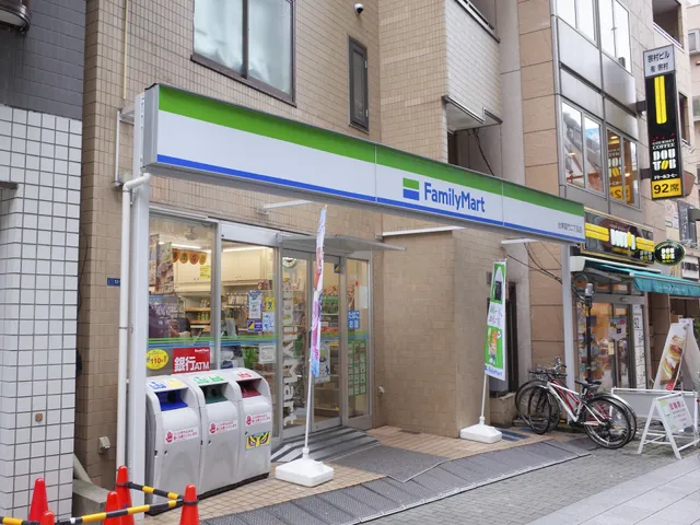 FamilyMart