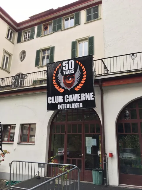 Club Caverne