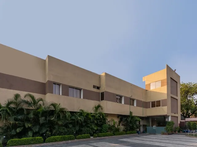 OYO 3932 Welcome Residency Hotel 35