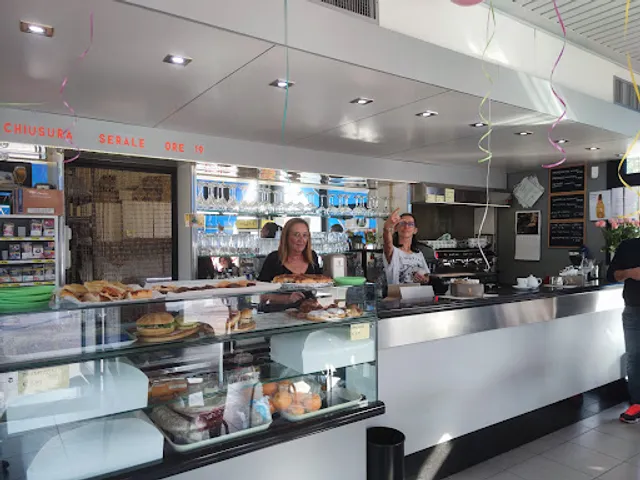 Bar l'altro Bar S.n.c.