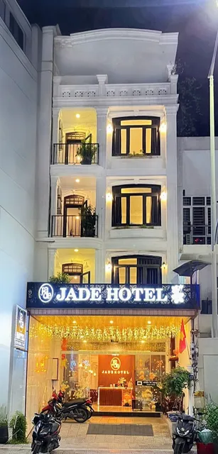 JADE HOTEL